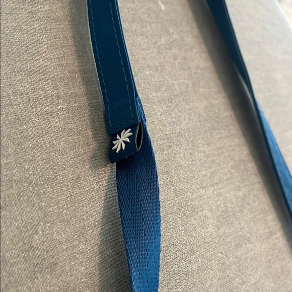 Athleta Nylon Crossbody phone Bag - Picture 6 of 13